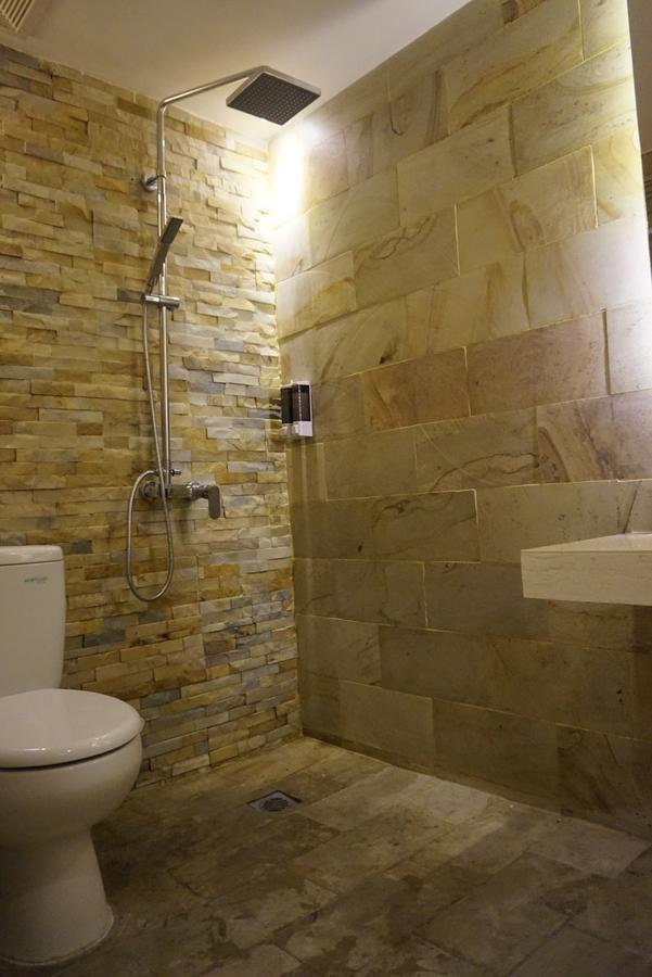 Cosmy Orchard Apartment Surabaya Luaran gambar